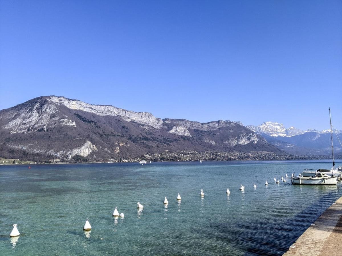 La Plume classé 3 étoiles vue Lac avec parking Annecy Esterno foto