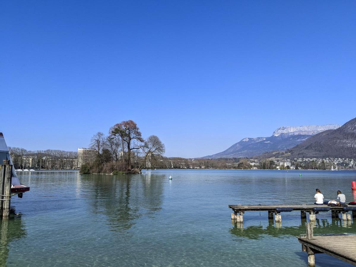 La Plume classé 3 étoiles vue Lac avec parking Annecy Esterno foto